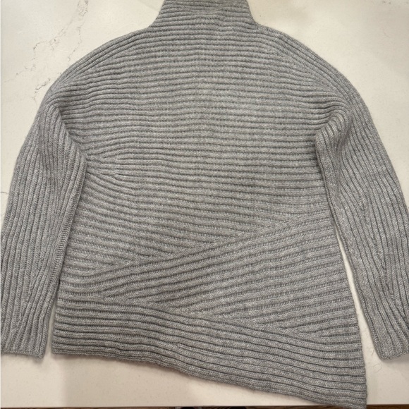 Helmet Lang Gorgeous Alpaca/Silk Asymmetrical Sweater - Picture 4 of 7